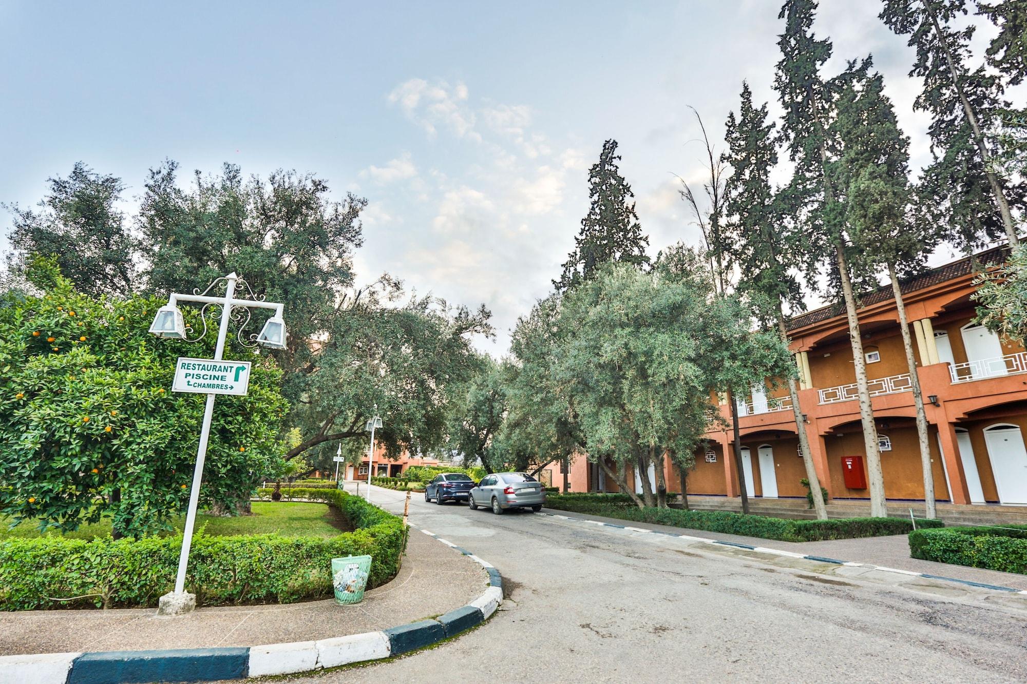 Hotel Al Bassatine Béni Mellal Extérieur photo